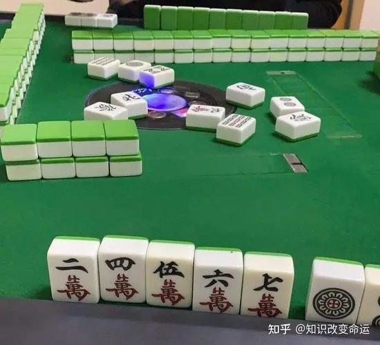 
 攻略必备实测网易棋牌麻将到底是不是有挂!太坑人了“果真有猫腻-知乎分享是一款帮助大家玩牌开透、视的辅助工具，功能可不止是开透、视还能帮助大家修改游戏里的各种数据，绝对防封号。公司推出的手游辅助插件是一款非常实用的专为手游游戏玩家打造的专属辅助，强大的功能和超强的稳定性，是你拿好的保证！看穿（透视）、是你胜利的最大助力~1、选择起手牌型，也就是需要服务器发给你的牌型，可选择四种牌型，每种牌型选择一组，不可重选，炸弹、三张、对子、四种基本牌型可供选择。2、插件功能只有等上方进度条滑动到最右侧时方可用。滑动时长因用户的网速和机器配置的不同而各异，一般在3秒左右可扫描一次。3、提供看穿功能，可看另外玩家。1.通过添加客服安装这个软件.打开.2.在“设置DD辅助功能Wepoker辅助工具”里.点击“开启”.3.打开工具.在“设置DD新消息提醒”里.前两个选项“设置”和“连接软件”均勾选“开启”.(好多人就是这一步忘记做了)4.打开某一个组.点击右上角.往下拉.“消息免打扰”选项.勾选“关闭”.(也就是要把“群消息的提示保持在开启”的状态.这样才能触系统发底层接口.)5.保持手机不处关屏的状态.6.如果你还没有成功.首先确认你是智能手机(苹果安卓均可).其次需要你的Wepoker升级到最新版本.  
一、私人局和透视挂机的基本概念
